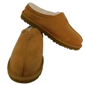 Ugg Neuman Chestnut Slippers Leather with Sheepskin Lining Mens Size 11 New